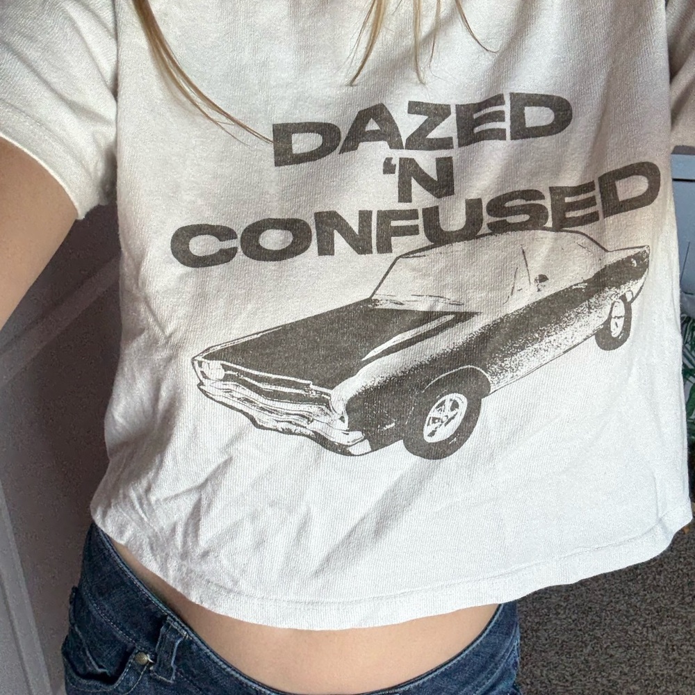 Brandy Melville Cream Graphic Tee
